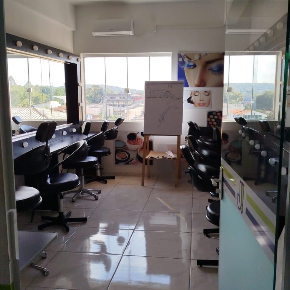 2FD3E3F0-85B3-4326-8AB8-F290F008F55E-Diana