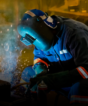 Operador-de-solda-capa